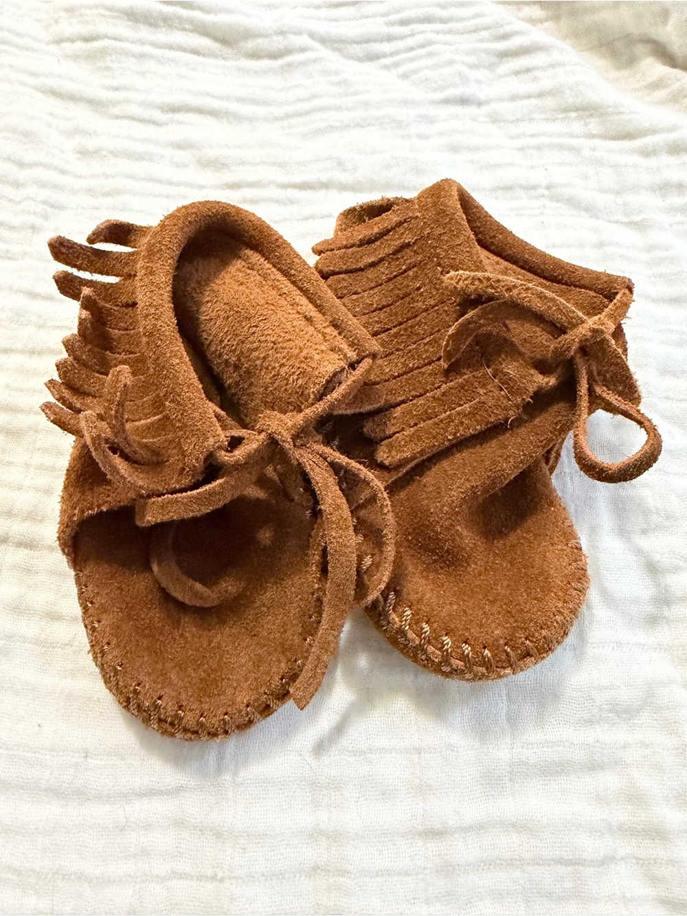 Minnetonka Kids Chestnut Suede Fringe Moccasins